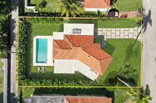 10650 NE 11th Ct, Miami Shores, FL 33138 - Photo 3