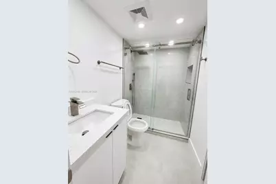 10985 SW 107th St #105, Miami, FL 33176 - Photo 9