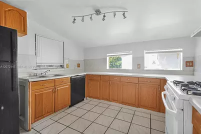 3840 SW 31st Ct, West Park, FL 33023 - Photo 31