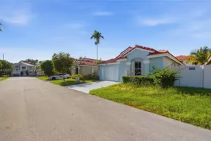 7336 Granada Way, Margate, FL 33063 - Photo 3