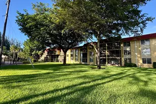 3390 Foxcroft Rd, Miramar, FL 33025 - Photo 15