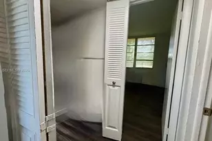 3390 Foxcroft Rd, Miramar, FL 33025 - Photo 9
