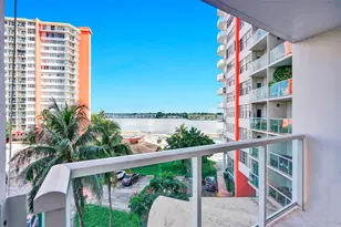 1351 NE Miami Gardens Dr, Miami, FL 33179 - Photo 15