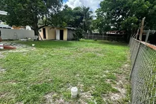 1245 NW 126th St, North Miami, FL 33167 - Photo 13