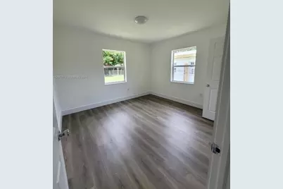 1245 NW 126th St, North Miami, FL 33167 - Photo 5