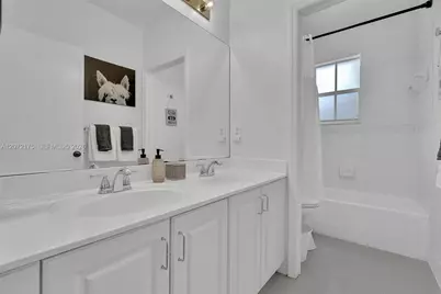 7654 NW 21st Dr, Pembroke Pines, FL 33024 - Photo 19