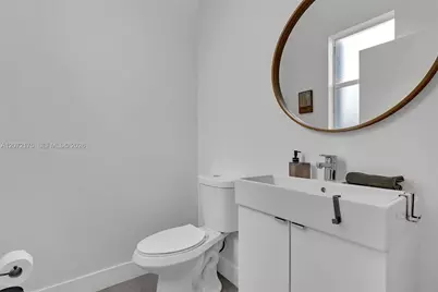 7654 NW 21st Dr, Pembroke Pines, FL 33024 - Photo 15