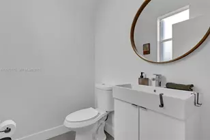 7654 NW 21st Dr, Pembroke Pines, FL 33024 - Photo 15