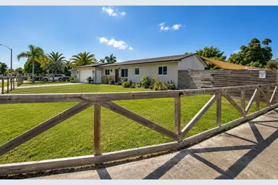 1211 NW 18th St, Homestead, FL 33030 - Photo 1