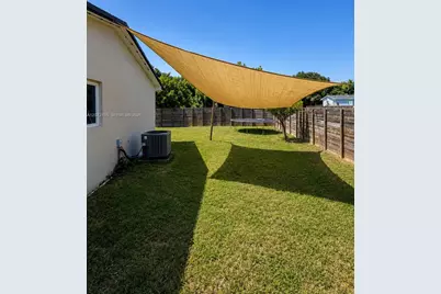 1211 NW 18th St, Homestead, FL 33030 - Photo 3
