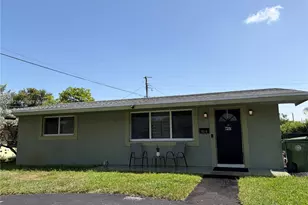 7810 NW 11th Ct, Pembroke Pines, FL 33024 - Photo 3