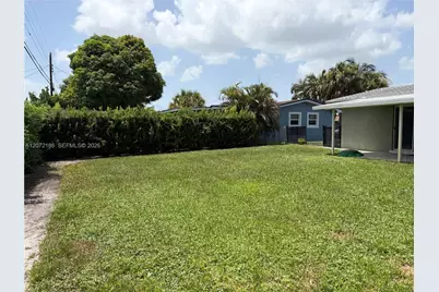 7810 NW 11th Ct, Pembroke Pines, FL 33024 - Photo 15