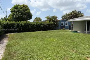 7810 NW 11th Ct, Pembroke Pines, FL 33024 - Photo 17