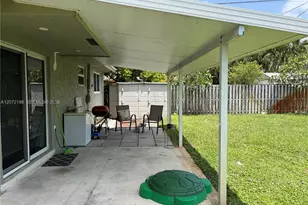 7810 NW 11th Ct, Pembroke Pines, FL 33024 - Photo 13