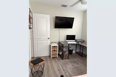 7810 NW 11th Ct, Pembroke Pines, FL 33024 - Photo 13