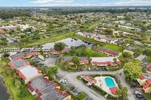 302 Lake Evelyn Dr, West Palm Beach, FL 33411 - Photo 23