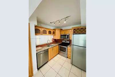 20005 NE 3rd Ct #5, Miami, FL 33179 - Photo 7