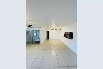 20005 NE 3rd Ct #5, Miami, FL 33179 - Photo 11