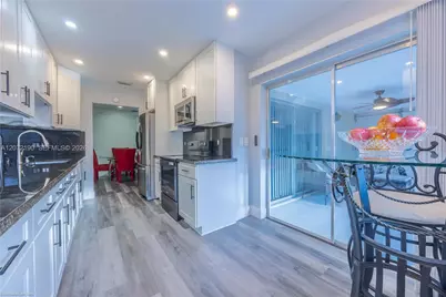 8002 Lagos De Campo Blvd #B-303, Tamarac, FL 33321 - Photo 5
