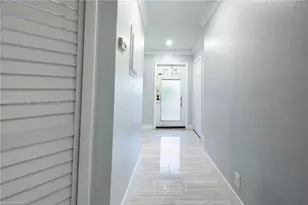 8002 Lagos De Campo Blvd, Tamarac, FL 33321 - Photo 7