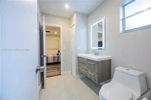 8002 Lagos De Campo Blvd, Tamarac, FL 33321 - Photo 23