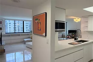 540 Brickell Key Dr, Miami, FL 33131 - Photo 9