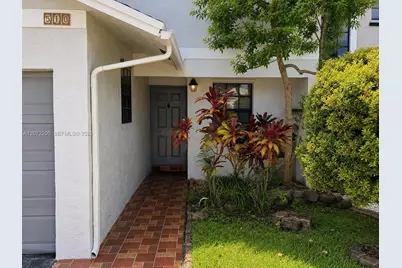 510 NW 103rd Ter, Pembroke Pines, FL 33026 - Photo 3