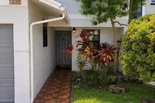 510 NW 103rd Terrace, Pembroke Pines, FL 33026 - Photo 3