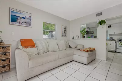 334 E 11th St, Hialeah, FL 33010 - Photo 25