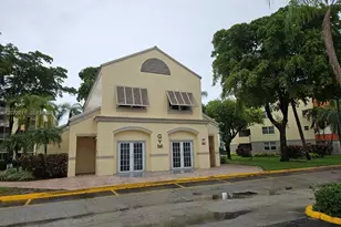 8290 Lake Dr, Doral, FL 33166 - Photo 9