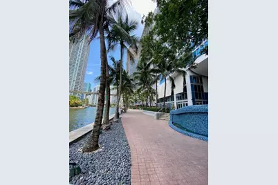 185 SW 7th St #1607, Miami, FL 33130 - Photo 13