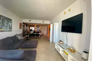 185 SW 7th St, Miami, FL 33130 - Photo 3