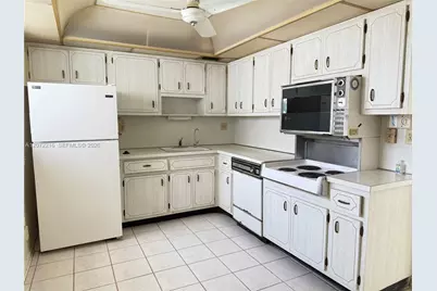 6903 Cypress Rd #C26, Plantation, FL 33317 - Photo 3