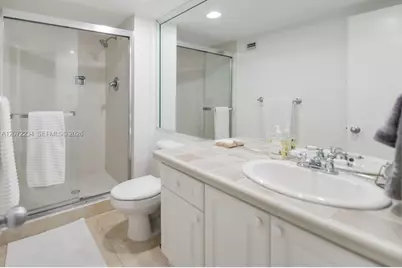 1121 Crandon Blvd #D206, Key Biscayne, FL 33149 - Photo 15