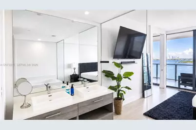 650 NE 32nd St #1502, Miami, FL 33137 - Photo 9