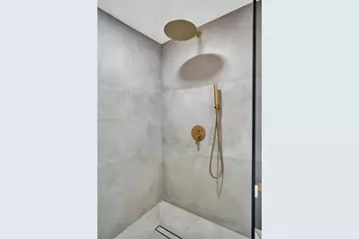125 NE 150th St, Miami, FL 33161 - Photo 17
