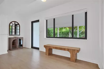 125 NE 150th St, Miami, FL 33161 - Photo 9