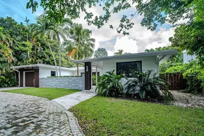 1825 Alamanda Dr, North Miami, FL 33181 - Photo 23