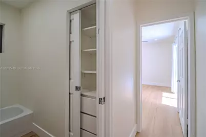 1825 Alamanda Dr, North Miami, FL 33181 - Photo 17