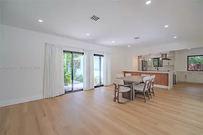 1825 Alamanda Dr, North Miami, FL 33181 - Photo 9