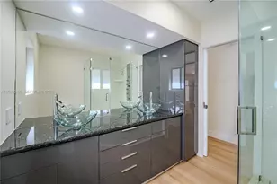 1825 Alamanda Dr, North Miami, FL 33181 - Photo 11
