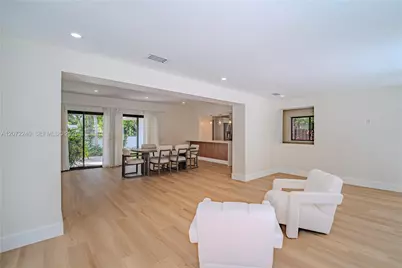 1825 Alamanda Dr, North Miami, FL 33181 - Photo 7