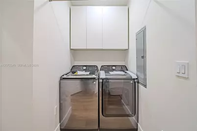 1825 Alamanda Dr, North Miami, FL 33181 - Photo 21