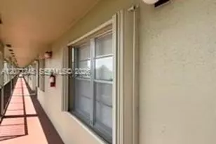 901 SW 128th Ave, Pembroke Pines, FL 33027 - Photo 9