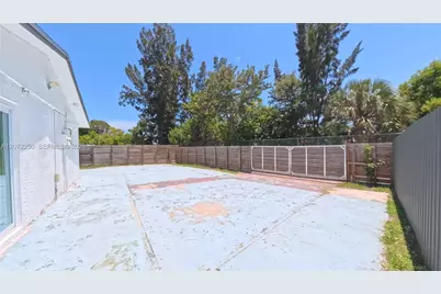 753 SW 2nd St, Dania Beach, FL 33004 - Photo 35