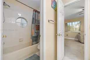 675 SW 159th Ln, Pembroke Pines, FL 33027 - Photo 47