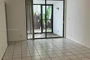213 Lake Pointe Dr, Oakland Park, FL 33309 - Photo 5