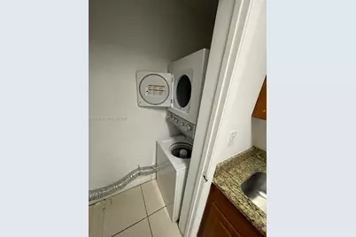 17515 NW 67th Ct #E-22, Hialeah, FL 33015 - Photo 11