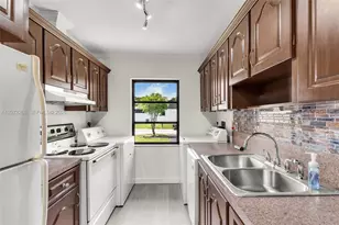 13962 SW 52nd Ln, Miami, FL 33175 - Photo 9