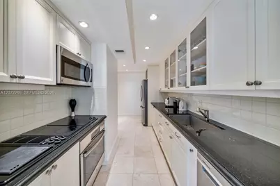 9801 Collins Ave #19H, Bal Harbour, FL 33154 - Photo 31
